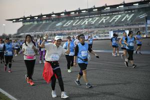 BIB: 505, 0797, 50390, 51206, 526
                            <button type="button" onclick="openModal(10464719)" class="btn btn-primary btn-sm float-right btn-popup" data-toggle="modal" data-target=".modal-high-quality">
                        <i class="fas fa-shopping-cart"></i> Add to Cart
                    </button>
                                            <button type="button" onclick="isThisMe(10464719, true)" class="btn btn-success btn-sm float-right btn-popup btn-isme hidden" data-toggle="tooltip" data-placement="bottom" title="นี่คือรูปของคุณใช่ไหม คลิกที่นี่เพื่อเอาเข้าอัลบั้ม">
                        <i class="fas fa-plus"></i> Add to album
                    </button>
                    <button type="button" onclick="isThisMe(10464719, false)" class="btn btn-warning btn-sm float-right btn-popup btn-isnotme hidden">
                        <i class="fas fa-ban"></i> Remove from album
                    </button>